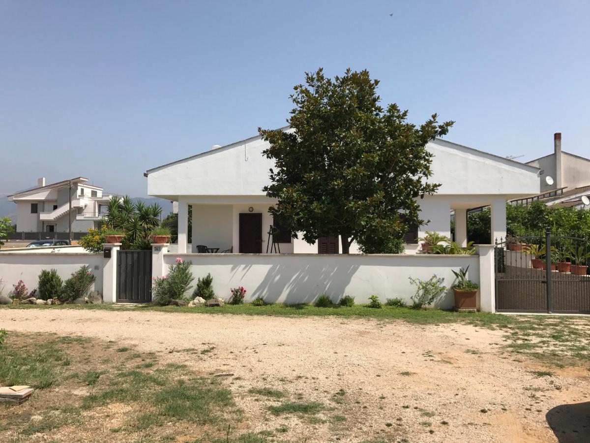 Alloggio Turistico Al Mare Sperlonga E Terracina Villa Лидо Ди Фонди Екстериор снимка